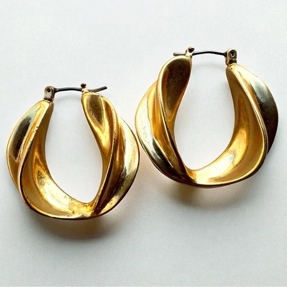 Madewell Gold Hoop Earrings | 1” Diameter - Picture 1 of 5